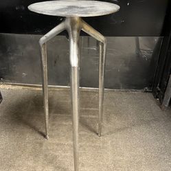 Small Metal 9” Round Plant Stand 20 1/2” Tall. Petite Accent Table