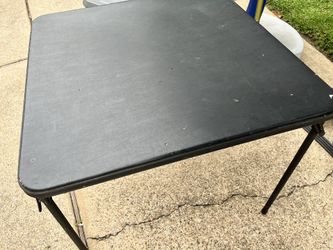 Foldable tables (3)