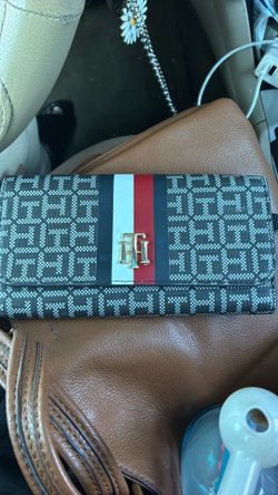 Tommy Hilfiger wallet