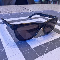 Ray-Ban Tortoise Shell Series RB4184