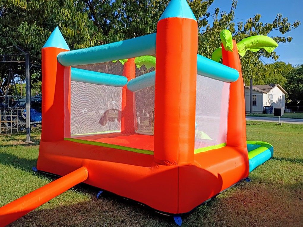 2 in 1 Water Slide + Bounce House w/ Blower!