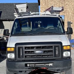 2011 Ford E-350