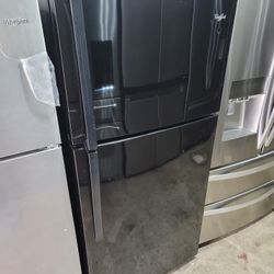 Whirlpool 18cu Ft Apartment Size Top Freezer Refrigerator