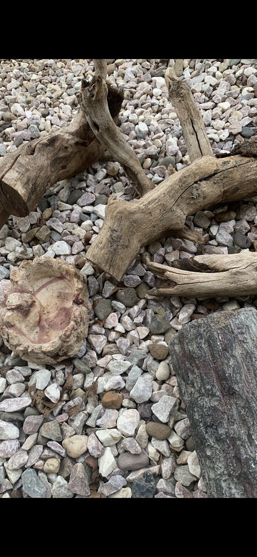 A fish tank accessories