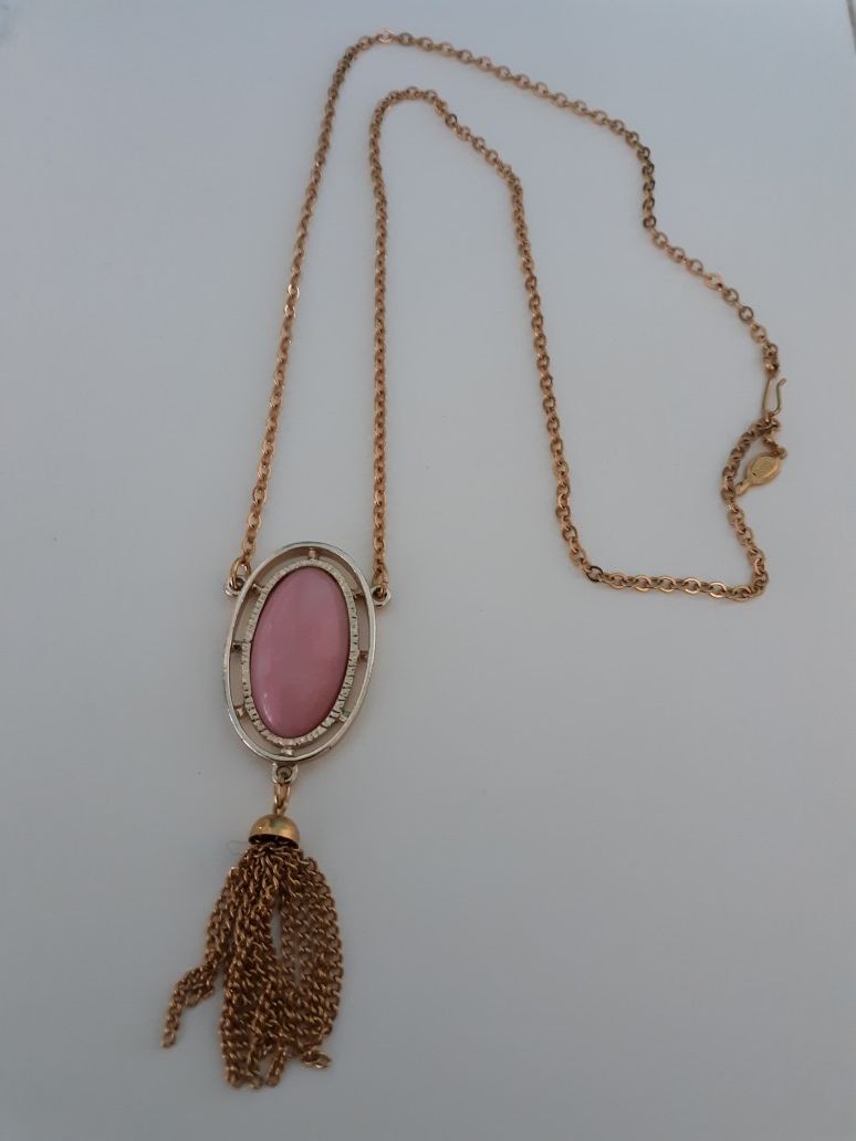 VTG Sarah Coventry 1974 Pink Stone necklace