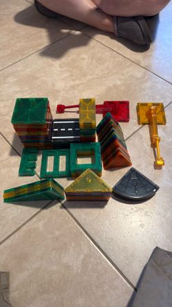 Manga tiles and magformers with booklet