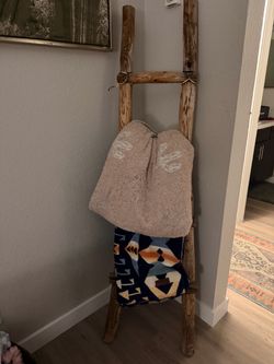 Wooden blanket ladder