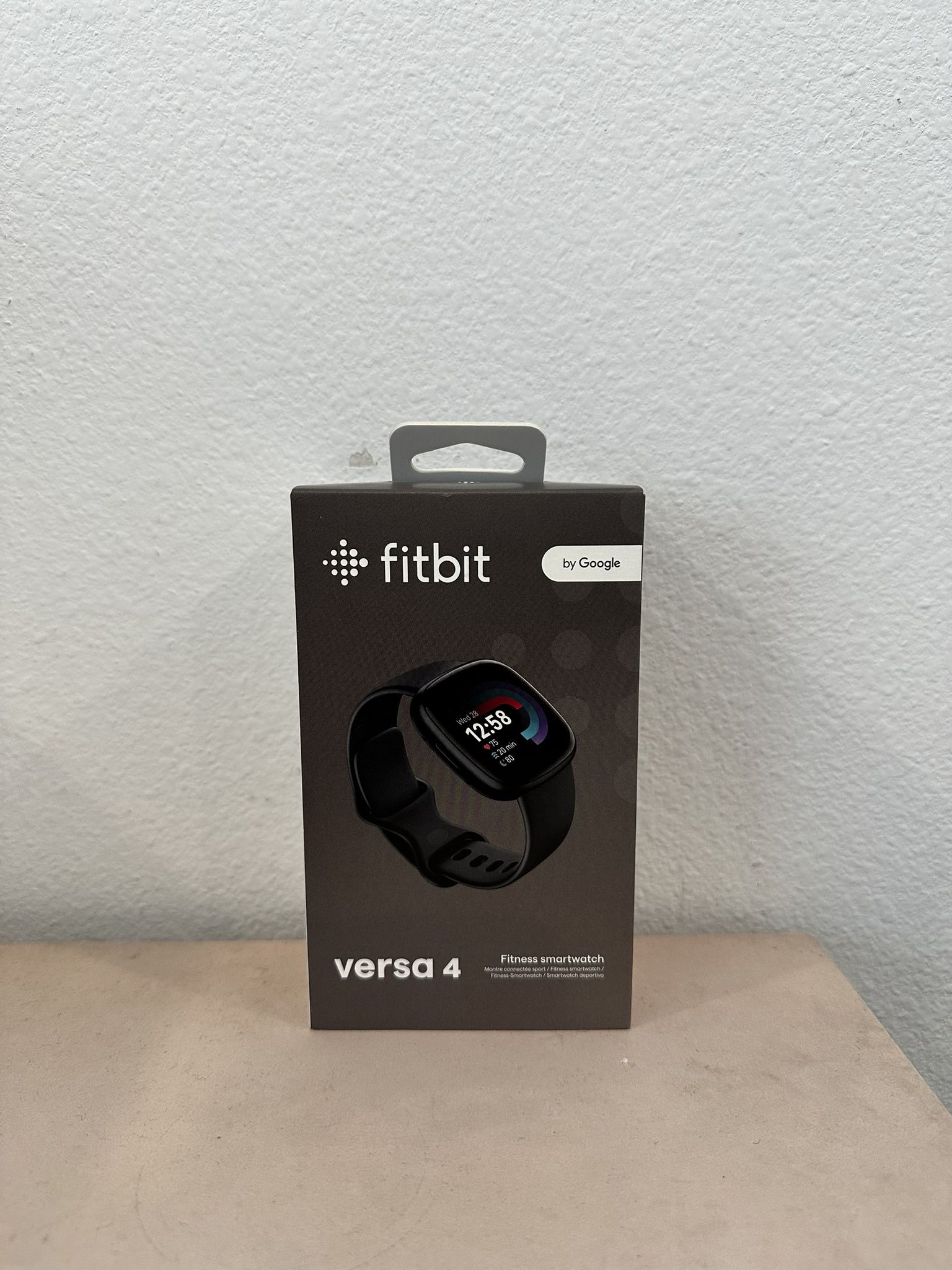 Fitbit Versa 4 Black Graphite Smartwatch