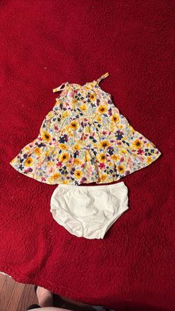 Old Navy 12-18 mos Baby Girl Floral Dress with Bloomers