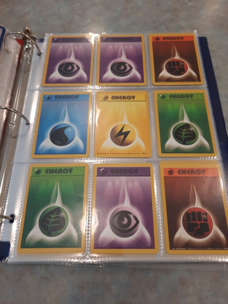 POKEMON Cards