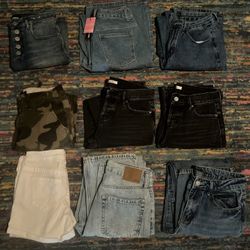 Bundle of girls jeans (small-medium)