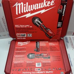 Milwaukee M12 Copper Press Tool Kit. Model #2473-22