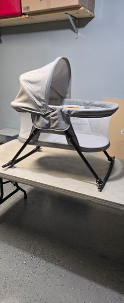 Baby Delight rocking bassinet