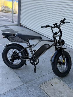 JASION RETROVOLT PRO EBIKE PEAK 2000W -TOO SPEED 38MPH-RANGE 90 MILES-HYDRAULIC SYSTEM BRAKES-EXTRA SEAT