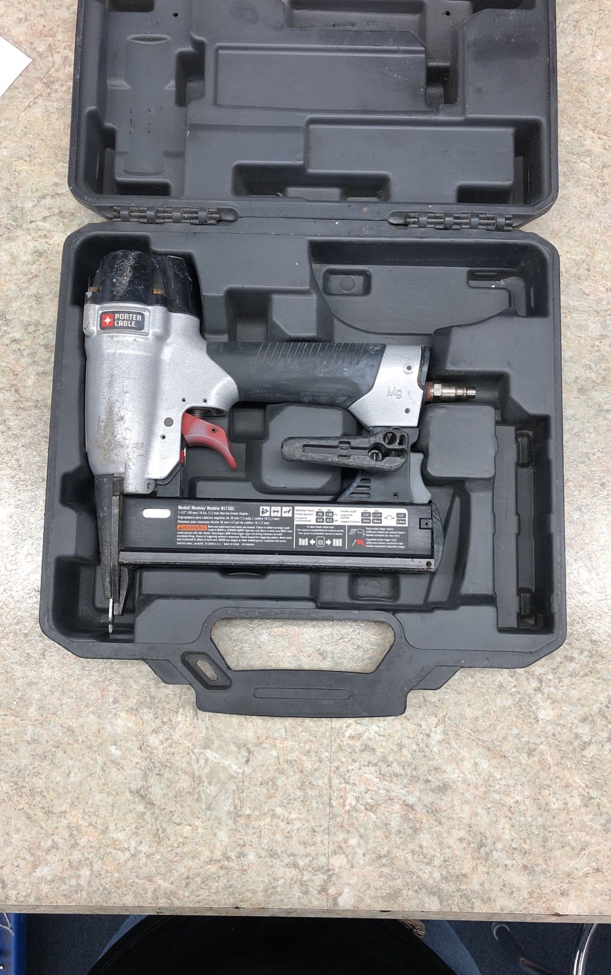 Porter-Cable Mod. NS150C 1/2” - 1-1/2” 18-Gauge Narrow Crown Stapler With Case