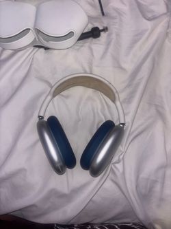 Apple pro max headphones
