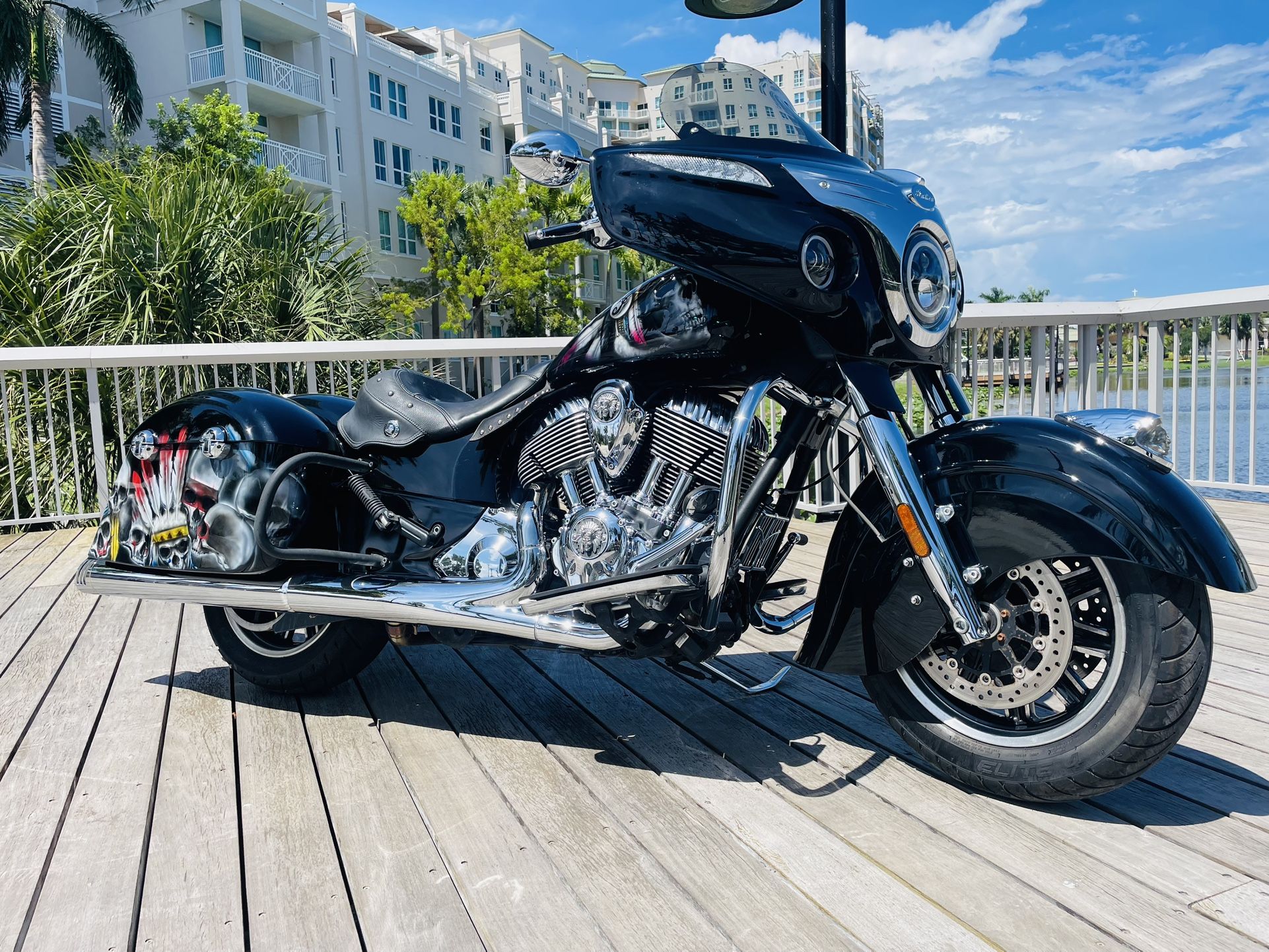 2016 Indian Chieftain Custom Paint Dining ** Yes Financing **
