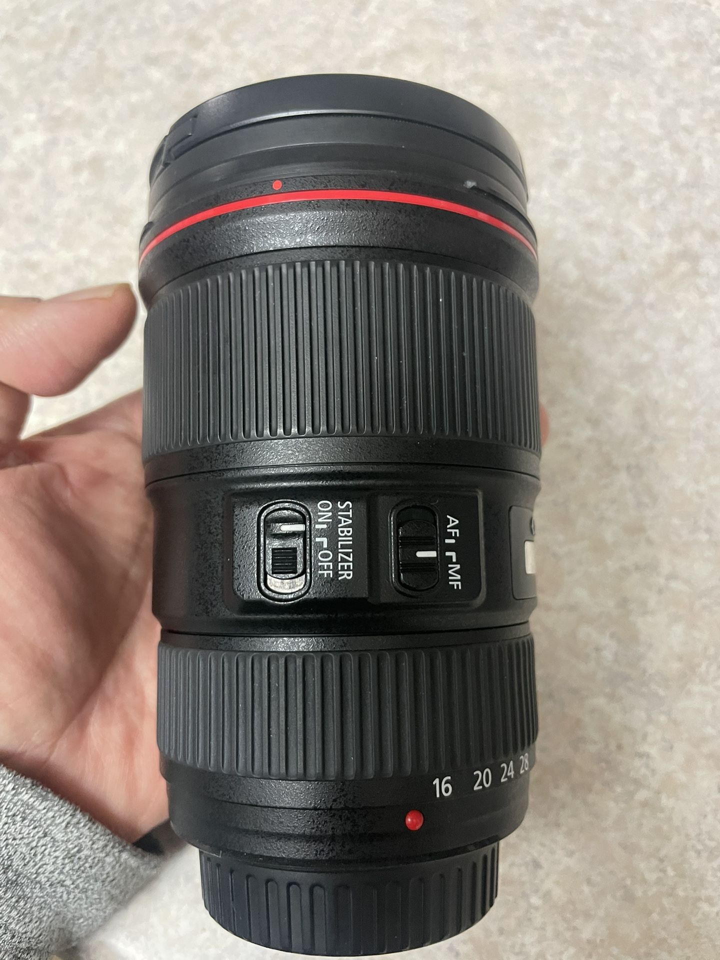 Canon 16-35mm F4 IS Lens