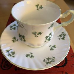 VINTAGE QUEENS BONE CHINA CUP & SAUCER MADE IN ENGLAND
