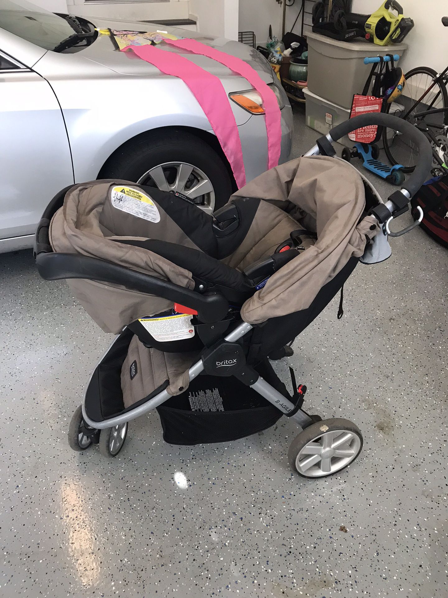 Britax stroller with infant car seat