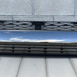 2014 - 2018 Toyota 4Runner Front Bumper Lower Grille Black Chrome OEM