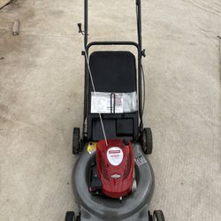 Craftsman 550 Series Lawnmower 