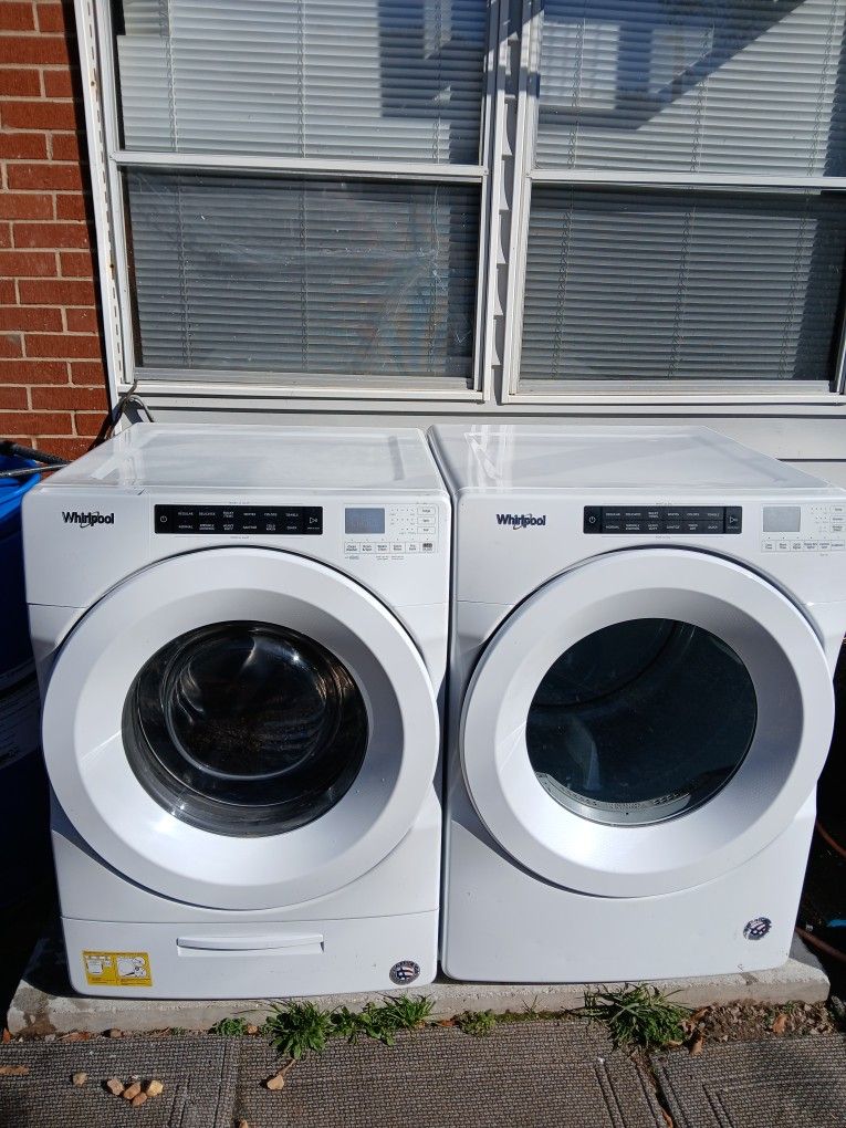 Whirlpool Washer & Dryer