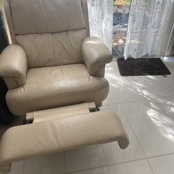 Comfortable Brown Recliner Chair – Good Condition