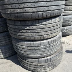 Vendo Set Se Llantas 225/65/R17 Instaladas Y Balmecdas La 4 Por $179