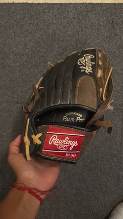 slightly used glove and barely broken in only used for practice