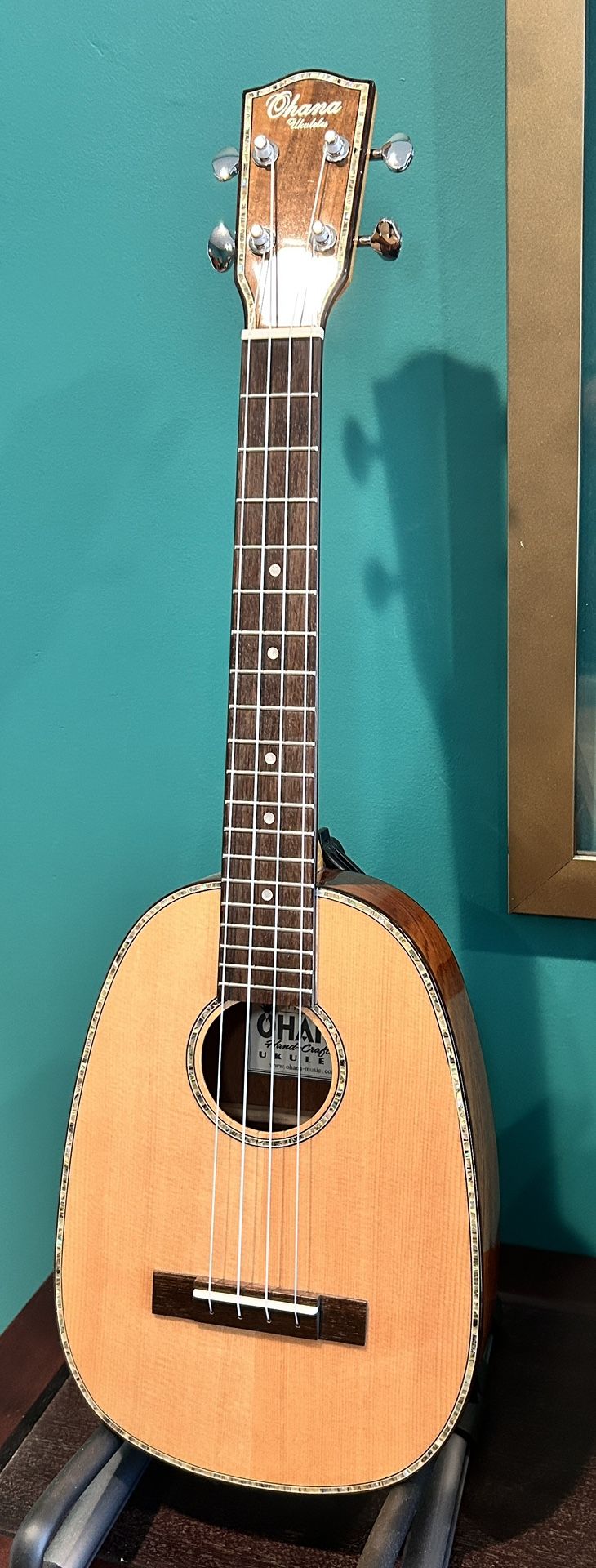 Ohana Tenor Pineapple Ukulele