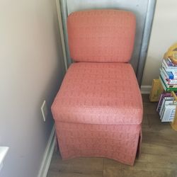 Pink corner accent chair