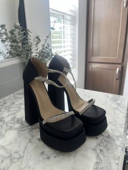 Black Chunky Heels 