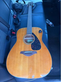 FG800 Yamaha acoustic guitar
