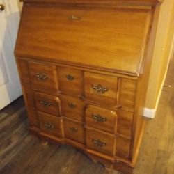 Lots Of Furniture For Sale 