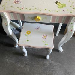 Girls Vanity Table 