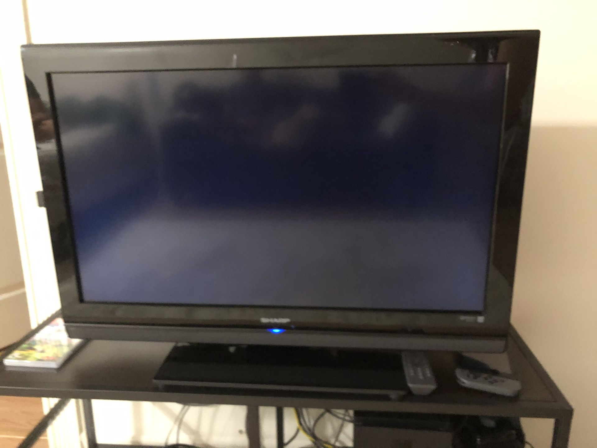 Sell by 10/22: 32” Sharp TV