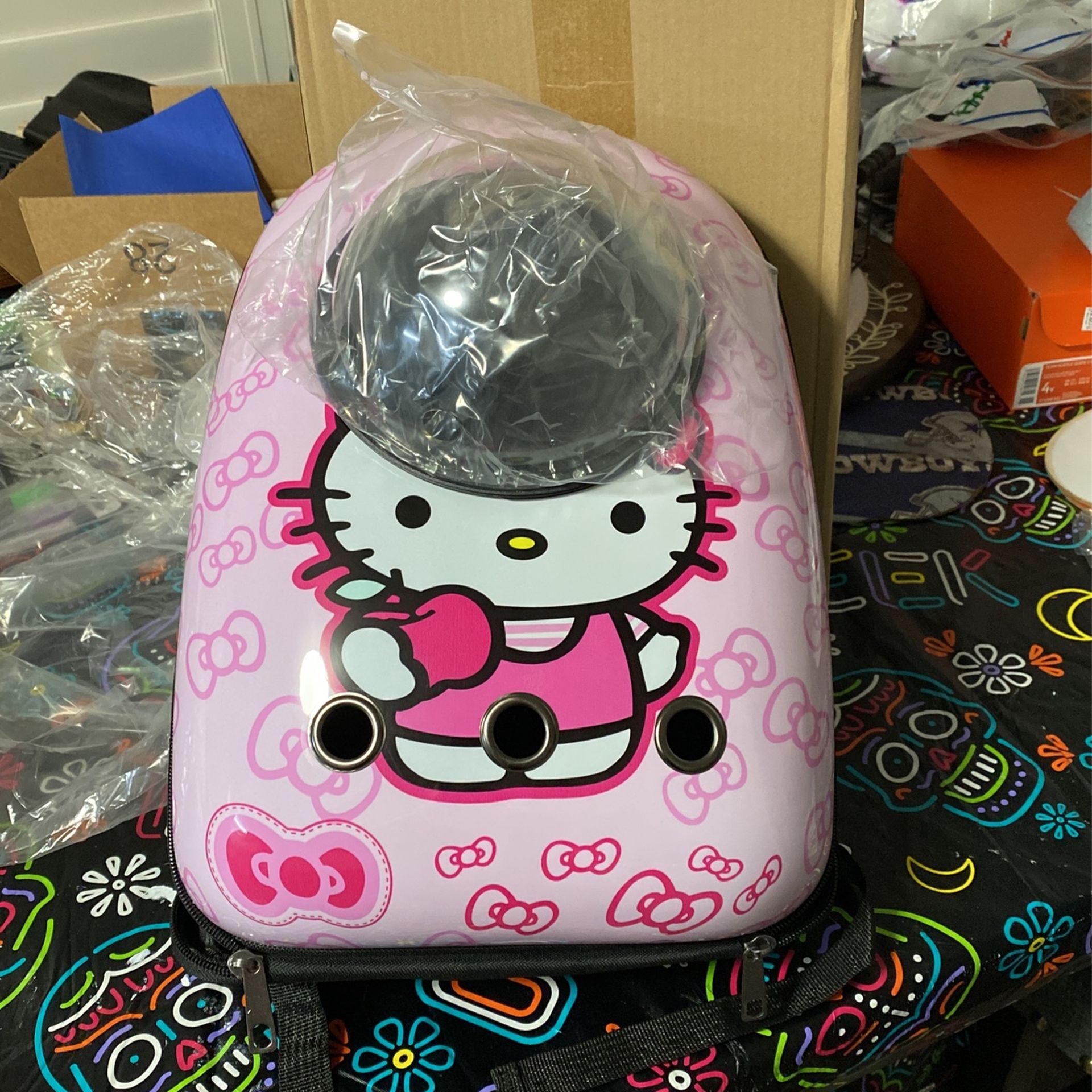 Hello Kitty Pet Bubble Backpack -NEW