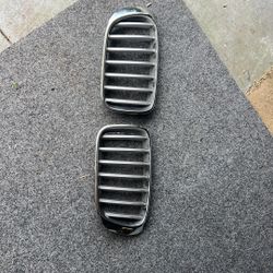 BMW X3 Fromt Grill. OEM. 