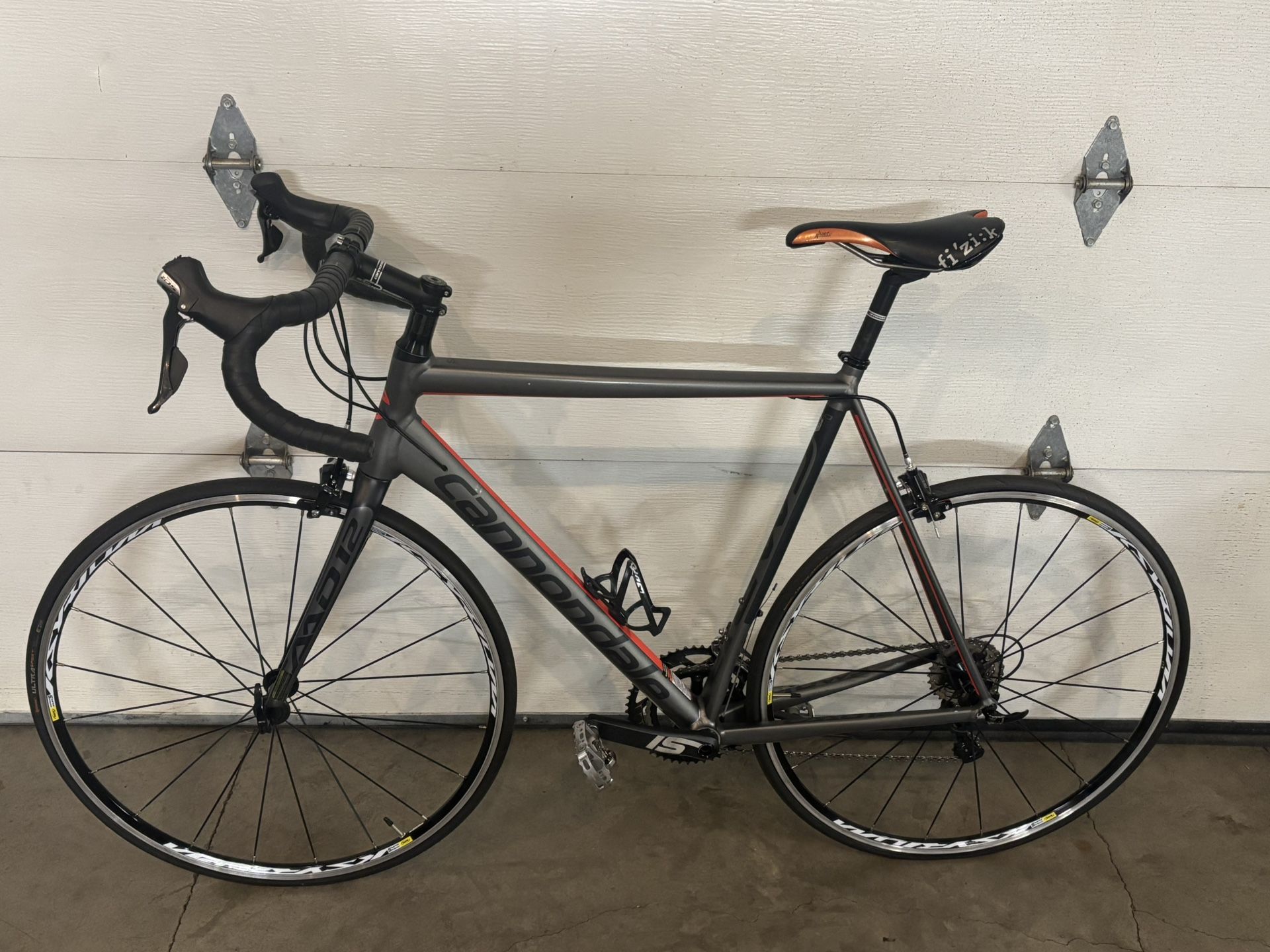 Cannondale Caad12 - 58cm Bike