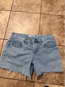 Women’s rsq shorts size 28
