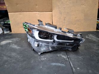 2022-2023-2024 MAZDA CX-5 W/ADAPTIVE RIGHT HEADLIGHT OEM USED #11726