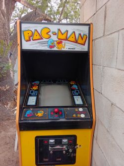 Pac Man Arcade Game
