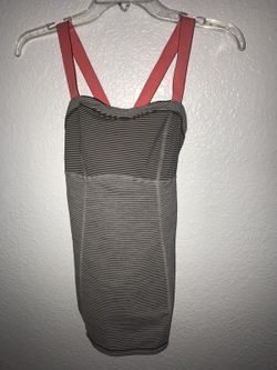 Womens sz 4 lululemon athletic tank top shirt