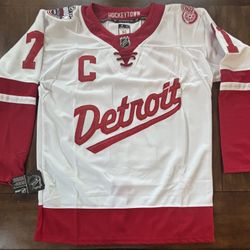 Detroit Red Wings Dylan Larkin 2025 Stadium jersey Adult Medium (50) NWT