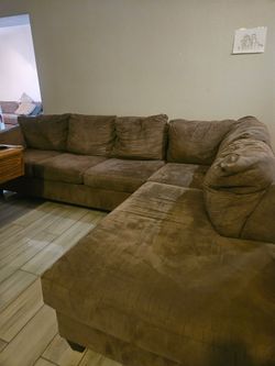 Brown Sectional Sleeper Sofa w/ Pull-Out Bed