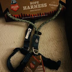 NWT Arcadia Trail Dog Harness - Large