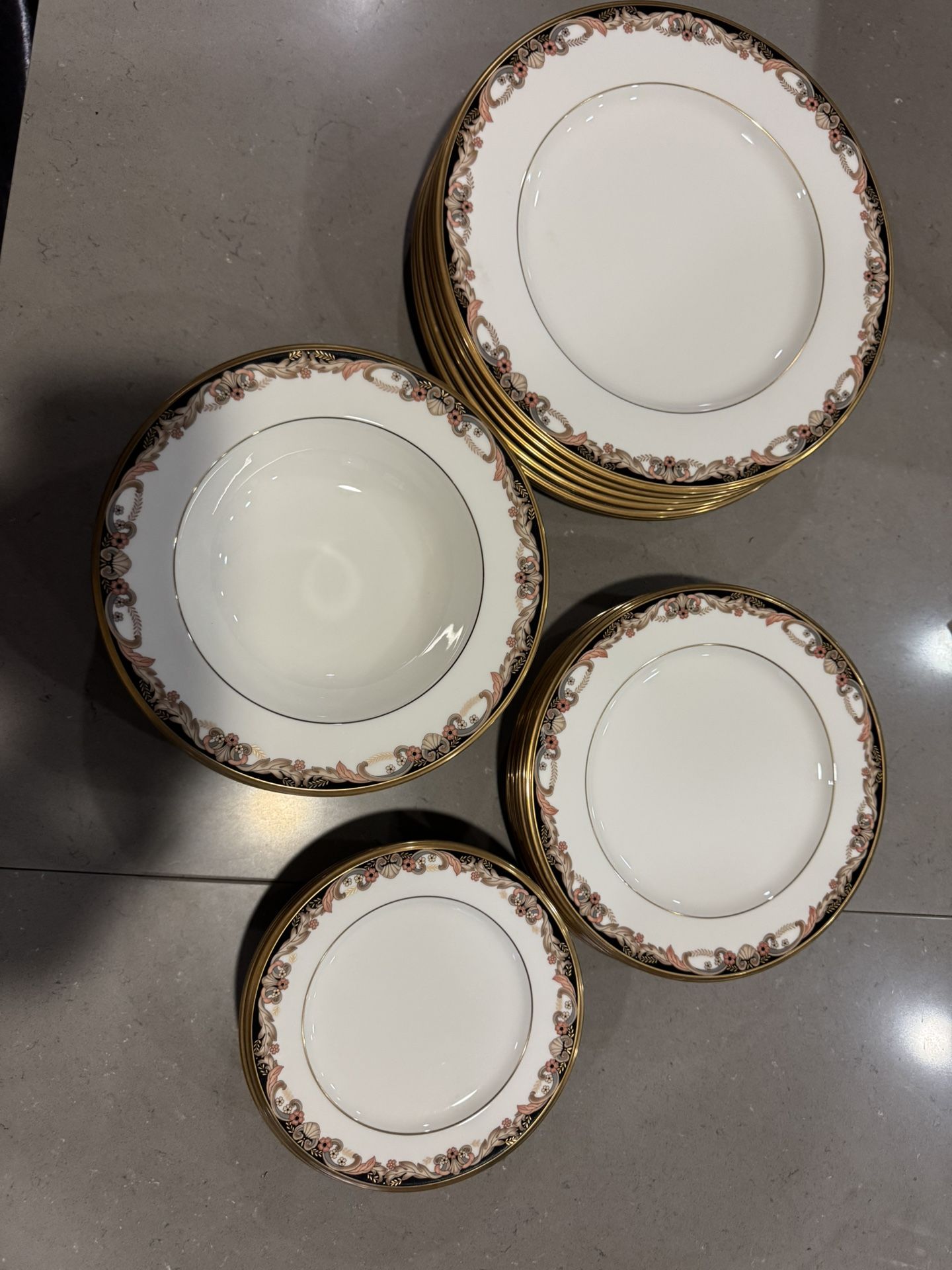Vintage Noritake Bone China Plate Set – “Farentino” 4713 – Made in Japan