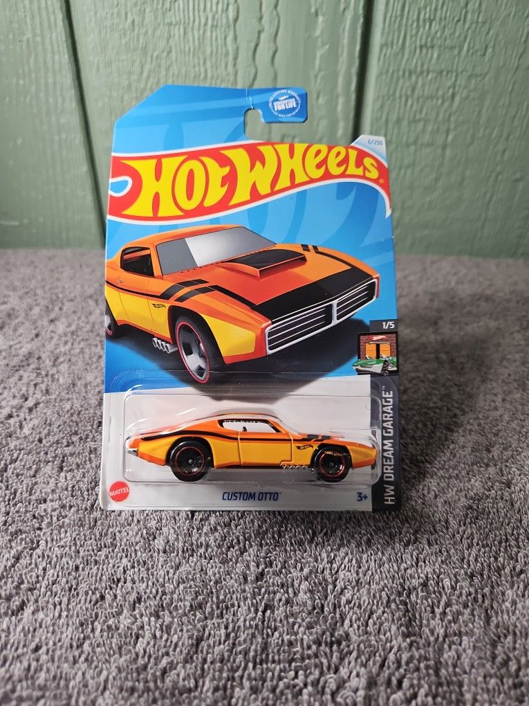 Hot Wheels HW Dream Garage 1/5 Custom Otto 6/250 Orange