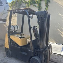 Deawoo Caterpillar 5,000lb 3 Stage Forklift Propane 